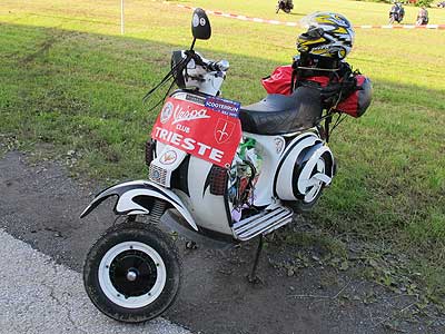 log67e_vespa.jpg (30708 Byte)