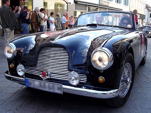cab83_aston.jpg (50858 Byte)