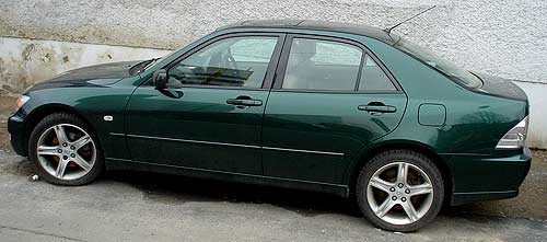 lexus02.jpg (21755 Byte)
