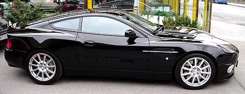aston_martin_v2.jpg (27719 Byte)