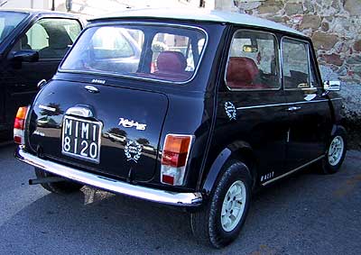 innocenti_mini_02.jpg (23997 Byte)