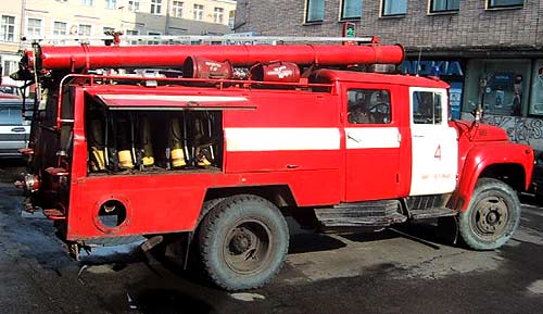 zil_130_b.jpg (33094 Byte)